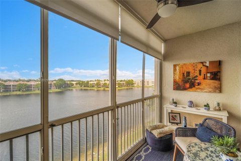 Condo in Tamarac, Florida, 2 bedrooms  № 1965494 - photo 28