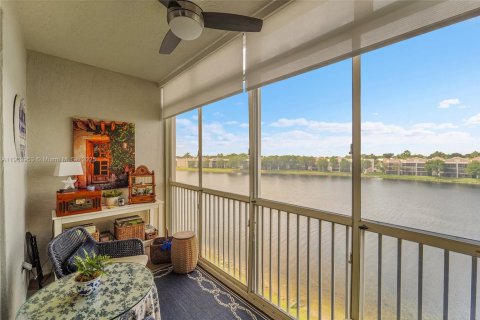 Condo in Tamarac, Florida, 2 bedrooms  № 1965494 - photo 27