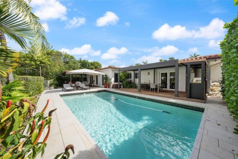Casa en venta en North Miami, Florida, 4 dormitorios, 228.54 m2 № 2172602 - foto 23