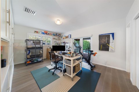 Casa en venta en North Miami, Florida, 4 dormitorios, 228.54 m2 № 2172602 - foto 18