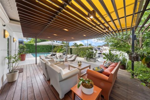Casa en venta en North Miami, Florida, 4 dormitorios, 228.54 m2 № 2172602 - foto 21