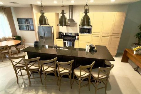Adosado en venta en Kissimmee, Florida, 4 dormitorios, 222.59 m2 № 2092133 - foto 8