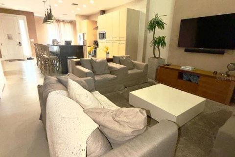 Adosado en venta en Kissimmee, Florida, 4 dormitorios, 222.59 m2 № 2092133 - foto 15