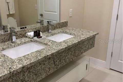 Adosado en venta en Kissimmee, Florida, 4 dormitorios, 222.59 m2 № 2092133 - foto 24