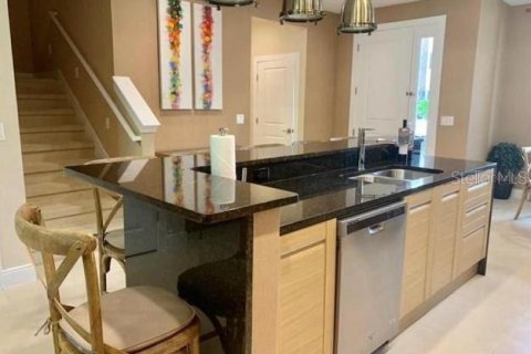 Adosado en venta en Kissimmee, Florida, 4 dormitorios, 222.59 m2 № 2092133 - foto 7