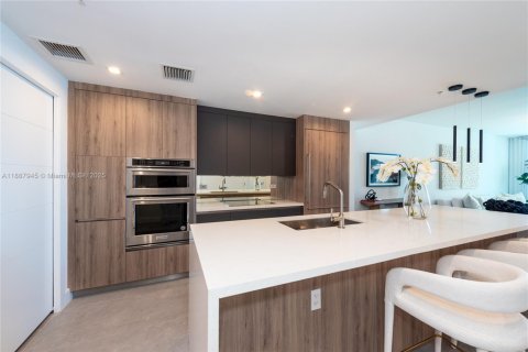 Купить кондоминиум в Майами-Бич, Флорида 3 спальни, 140м2, № 1938599 - фото 12