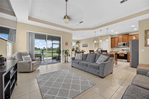 Villa ou maison à vendre à Apollo Beach, Floride: 3 chambres, 158.86 m2 № 2411557 - photo 10