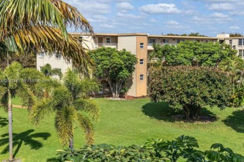 Condo in Boynton Beach, Florida, 2 bedrooms  № 2179640 - photo 12