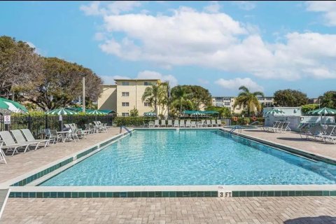 Condo in Boynton Beach, Florida, 2 bedrooms  № 2179640 - photo 17