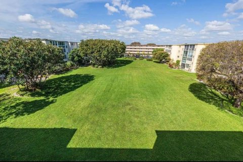 Condo in Boynton Beach, Florida, 2 bedrooms  № 2179640 - photo 14