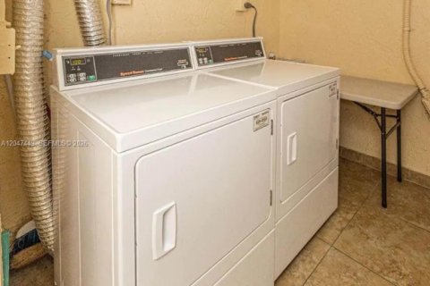 Condo in Boynton Beach, Florida, 2 bedrooms  № 2179640 - photo 9