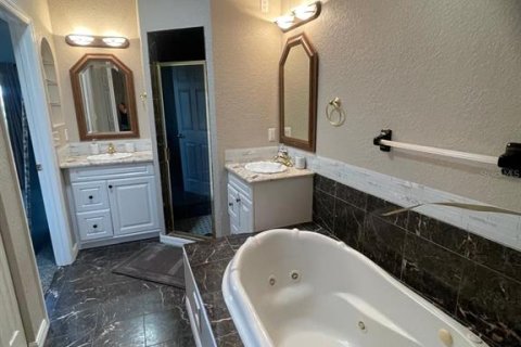 Casa en venta en Lakeland, Florida, 4 dormitorios, 219.81 m2 № 2202536 - foto 14