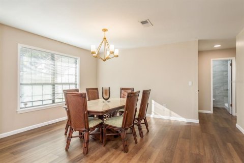 Villa ou maison à vendre à Leesburg, Floride: 5 chambres, 310.94 m2 № 2098427 - photo 12
