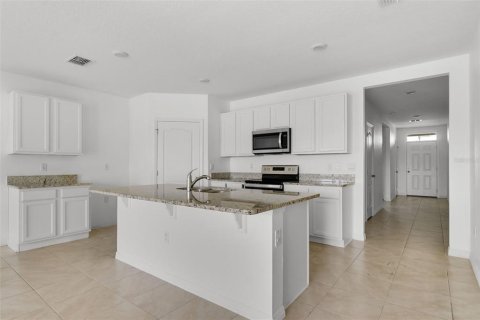 Villa ou maison à vendre à Davenport, Floride: 4 chambres, 173.45 m2 № 1903024 - photo 6