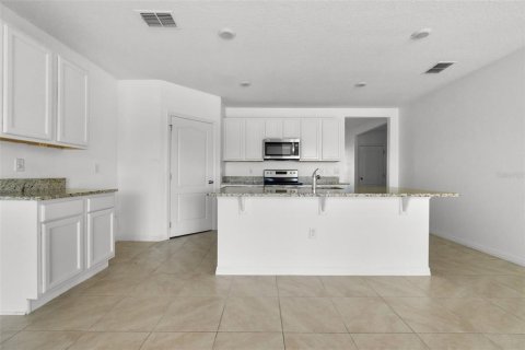 Villa ou maison à vendre à Davenport, Floride: 4 chambres, 173.45 m2 № 1903024 - photo 5