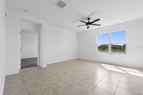 Villa ou maison à vendre à Davenport, Floride: 4 chambres, 173.45 m2 № 1903024 - photo 3
