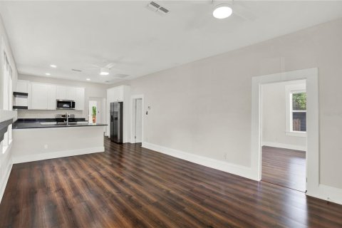 Villa ou maison à vendre à Tampa, Floride: 4 chambres, 136.29 m2 № 2117822 - photo 9