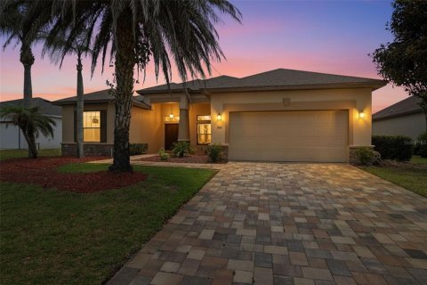 Casa en Weeki Wachee, Florida 4 dormitorios, 202.62 m2 № 2107787