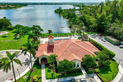 Townhouse in Deerfield Beach, Florida 3 bedrooms, 128.76 sq.m. № 2065589 - photo 18