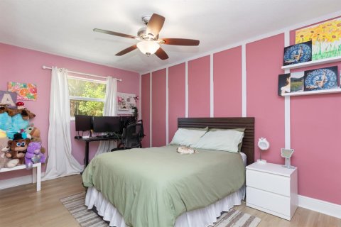House in Plantation, Florida 4 bedrooms, 215.72 sq.m. № 2249717 - photo 28