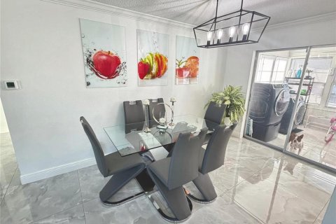 Villa ou maison à vendre à Oldsmar, Floride: 3 chambres, 144.18 m2 № 2431708 - photo 6