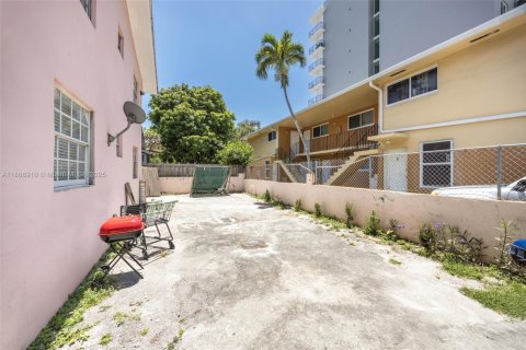 Terreno en venta en Miami, Florida № 1933087 - foto 22