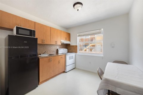 Terreno en venta en Miami, Florida № 1933087 - foto 15