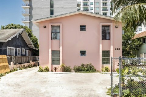 Terreno en venta en Miami, Florida № 1933087 - foto 10