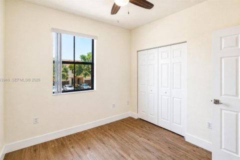 Adosado en venta en Homestead, Florida, 3 dormitorios, 152.73 m2 № 2320454 - foto 28