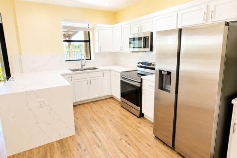Adosado en venta en Homestead, Florida, 3 dormitorios, 152.73 m2 № 2320454 - foto 8