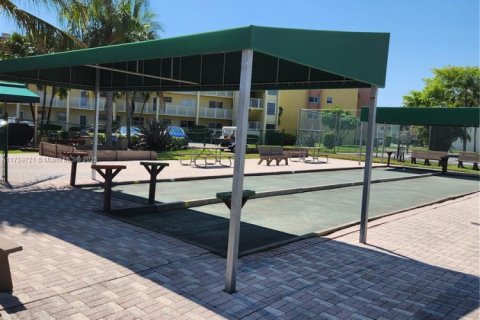 Condo in Pompano Beach, Florida, 2 bedrooms  № 1707553 - photo 8