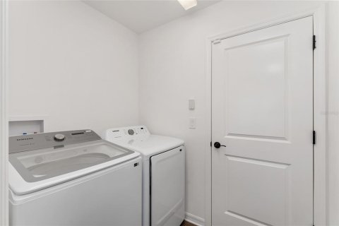 House in The Villages, Florida 3 bedrooms, 131.83 sq.m. № 1796185 - photo 23