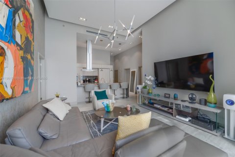 Condominio en venta en Miami, Florida, 2 dormitorios, 116.59 m2 № 1952326 - foto 3