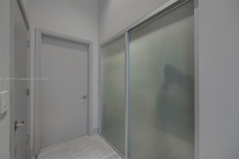 Condominio en venta en Miami, Florida, 2 dormitorios, 116.59 m2 № 1952326 - foto 16
