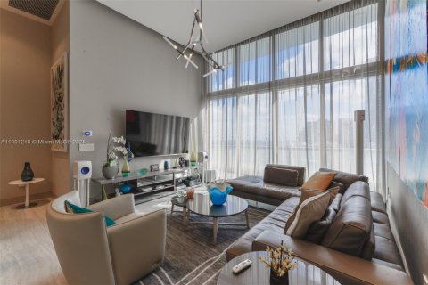 Condominio en venta en Miami, Florida, 2 dormitorios, 116.59 m2 № 1952326 - foto 5