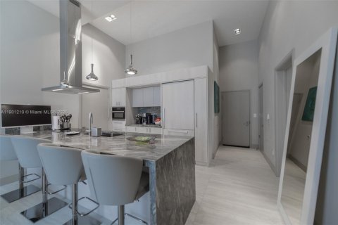 Condominio en venta en Miami, Florida, 2 dormitorios, 116.59 m2 № 1952326 - foto 6