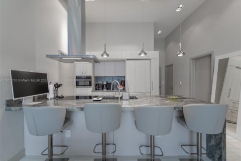 Condominio en venta en Miami, Florida, 2 dormitorios, 116.59 m2 № 1952326 - foto 7