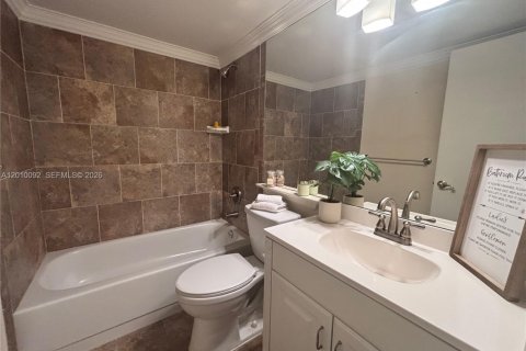 Купить кондоминиум в Тамарак, Флорида 2 спальни, 96.62м2, № 2073073 - фото 12