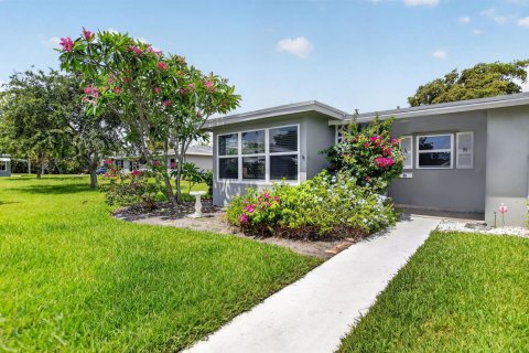 Condo à Delray Beach, Floride, 2 chambres  № 2087479
