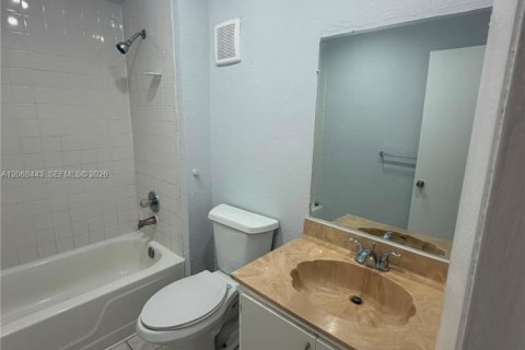 Copropriété à louer à Tamarac, Floride: 2 chambres, 88.16 m2 № 2292685 - photo 16