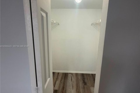 Copropriété à louer à Tamarac, Floride: 2 chambres, 88.16 m2 № 2292685 - photo 11