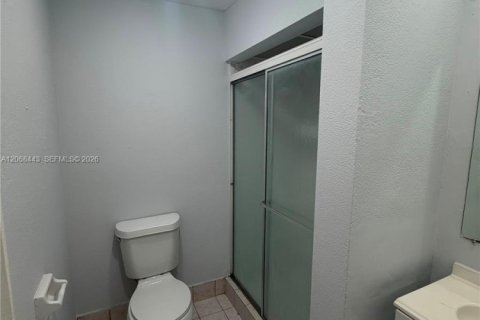 Copropriété à louer à Tamarac, Floride: 2 chambres, 88.16 m2 № 2292685 - photo 12