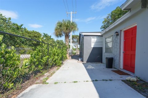 House in Delray Beach, Florida 1 bedroom, 46.45 sq.m. № 1888896 - photo 1