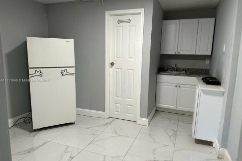 House in Delray Beach, Florida 1 bedroom, 46.45 sq.m. № 1888896 - photo 4