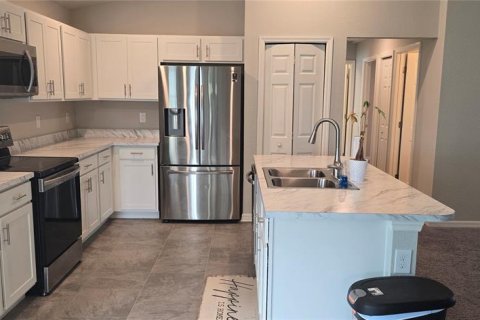 House in Zephyrhills, Florida 3 bedrooms, 138.05 sq.m. № 1917797 - photo 5