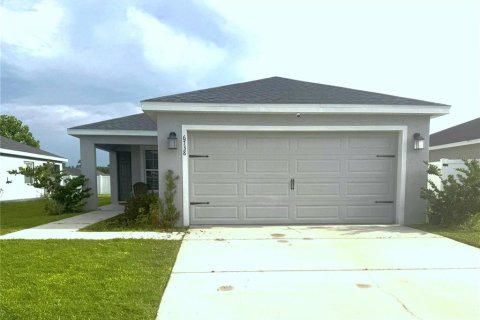 Casa en alquiler en Zephyrhills, Florida, 3 dormitorios, 138.05 m2 № 1917797 - foto 1