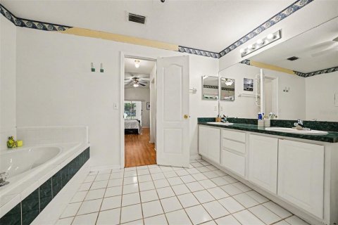 House in Clermont, Florida 3 bedrooms, 158.49 sq.m. № 2236290 - photo 21