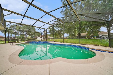 House in Clermont, Florida 3 bedrooms, 158.49 sq.m. № 2236290 - photo 26