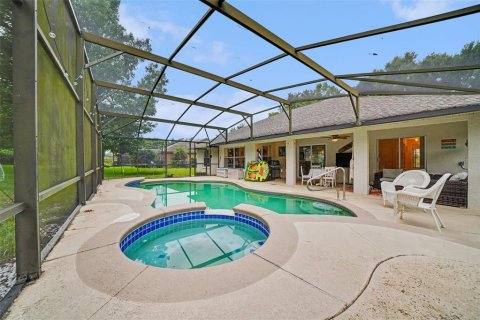 House in Clermont, Florida 3 bedrooms, 158.49 sq.m. № 2236290 - photo 2