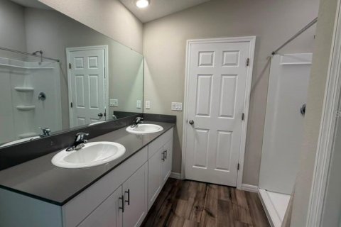 House in Haines City, Florida 3 bedrooms, 150.04 sq.m. № 2284684 - photo 24